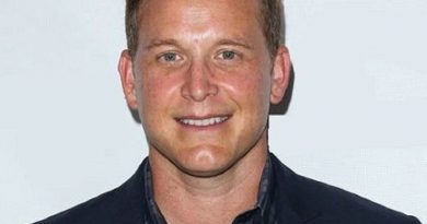 cole hauser 1 390x205 - Cole Hauser Biography - life Story, Career, Awards, Age, Height