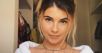 isabella rose giannulli 1 2 390x205 - Isabella Rose Giannulli Biography - life Story, Career, Awards, Age, Height