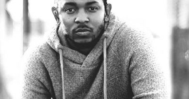 kendrick lamar 1 390x205 - Kendrick Lamar Biography - life Story, Career, Awards, Age, Height