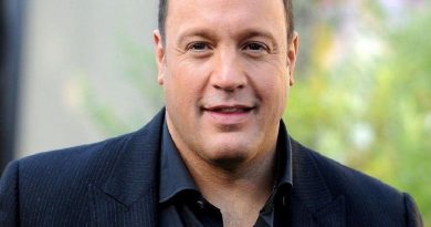 kevin james 3 390x205 - Kevin James Biography - life Story, Career, Awards, Age, Height