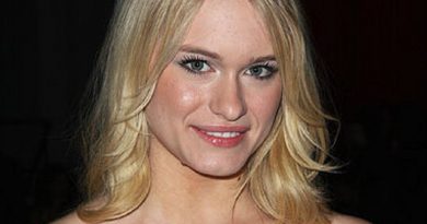 leven rambin 1 390x205 - Leven Rambin Biography - life Story, Career, Awards, Age, Height