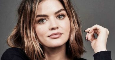 lucy hale 5 2 390x205 - Lucy Hale Biography - life Story, Career, Awards, Age, Height
