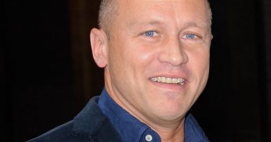 mike judge 4 390x205 - Mike Judge Biography - life Story, Career, Awards, Age, Height
