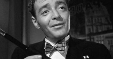 peter lorre 1 390x205 - Peter Lorre Biography - life Story, Career, Awards, Age, Height