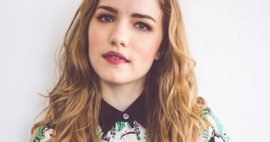 willa fitzgerald 1 1 390x205 - Willa Fitzgerald Biography - life Story, Career, Awards, Age, Height